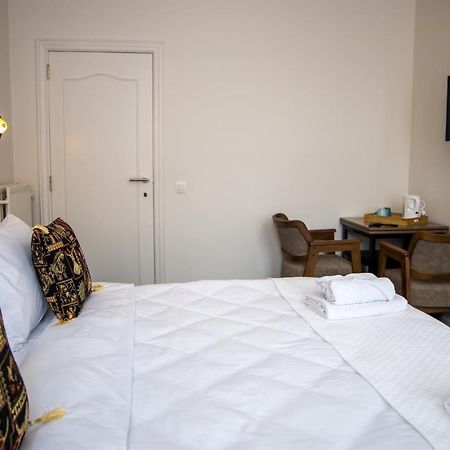 Hotel Guzy Lier Exteriör bild